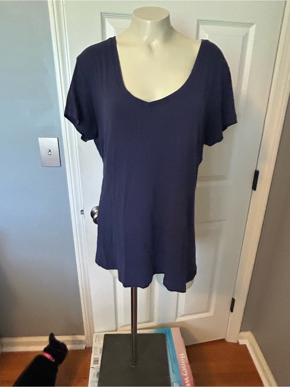 GAP Navy V-Neck Short Sleeve Tee